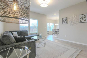 Cedar Falls Townhome - New Construction - 3 KINGS!